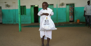 Afrika Sudan'da Kurban Kesip İhtiyaç Sahiplerine Dağıttık