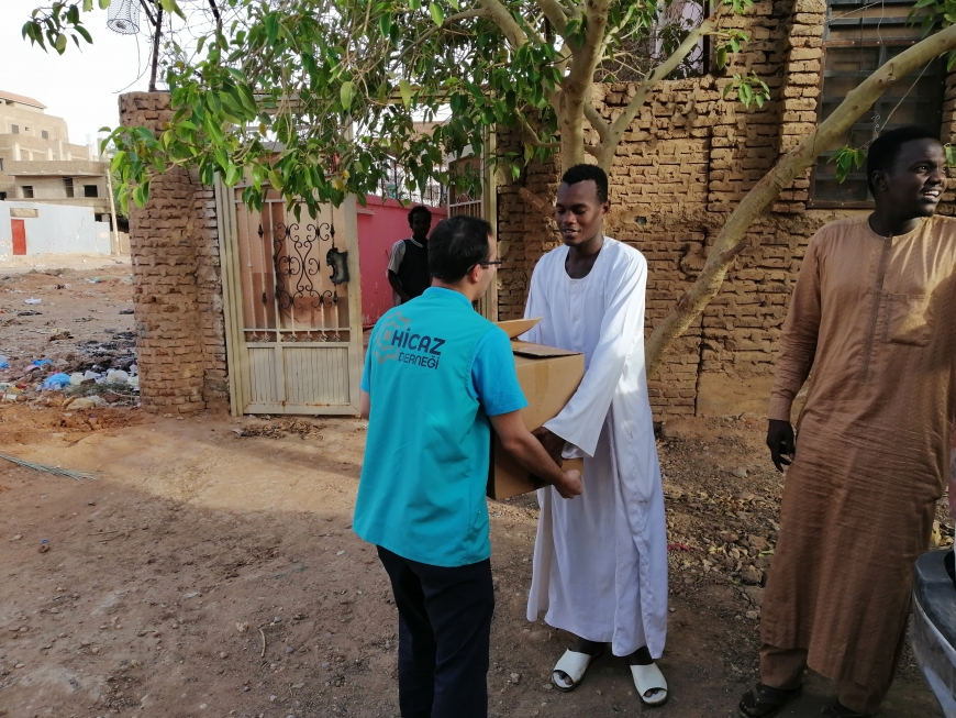 Afrika Sudan'da Ramazan-ı Şerif'te Gıda Kolisi Dağıttık