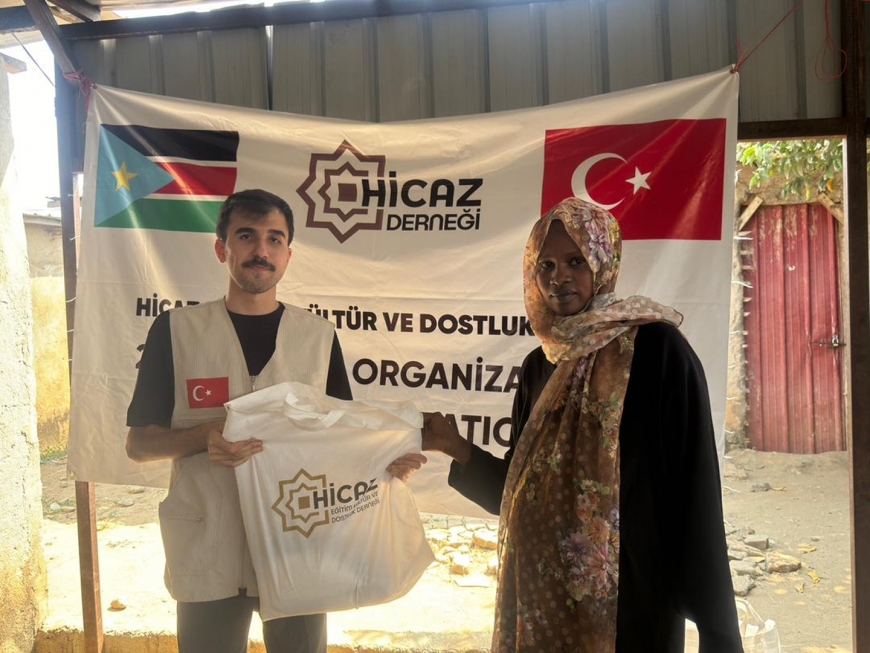 Afrika Güney Sudan’da 100 Adet Kurban Kesip 150 Haneye Ulaştırdık