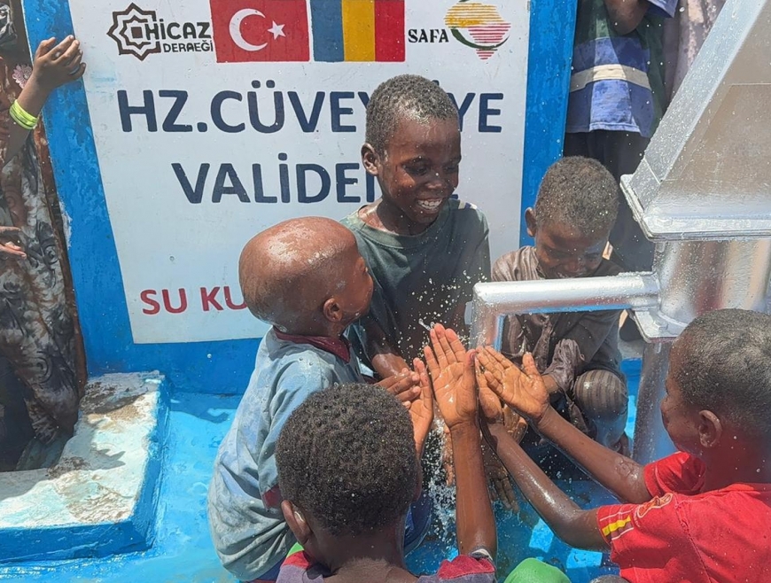 Afrika Çad'da Hz. Cüveyriye (r.anha) Su Kuyusu Açtık